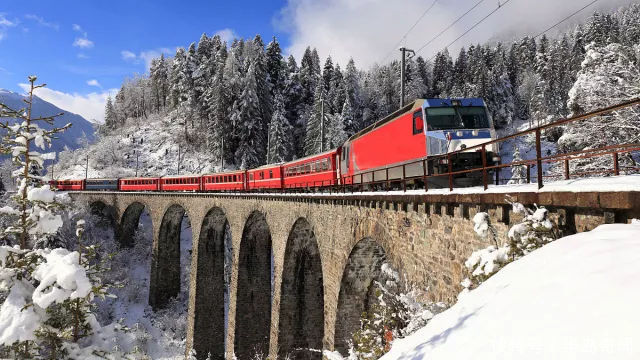 世界上最慢的火车，8小时行驶270公里，乘客还抱怨开太快！