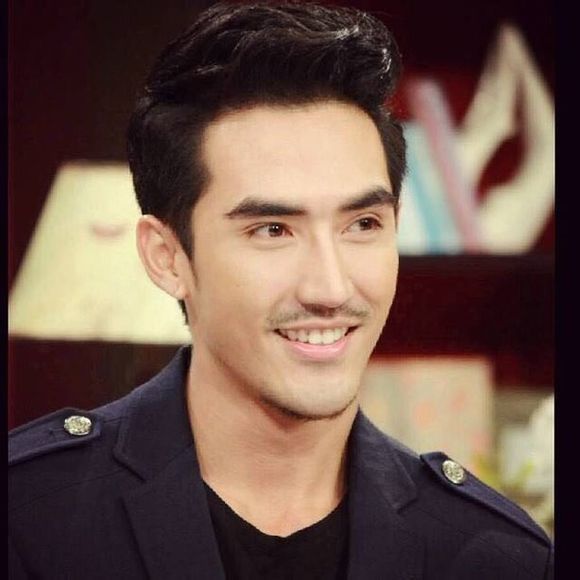 泰剧倾世之音中的男二号 Athikom真实名字是什