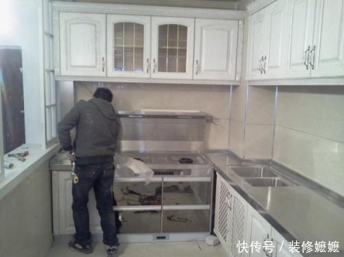 橱柜万万要让工人装这个东西,聪明人一看就懂,用几十年都没问题 第3张 橱柜万万要让工人装这个东西,聪明人一看就懂,用几十年都没问题-家居窝