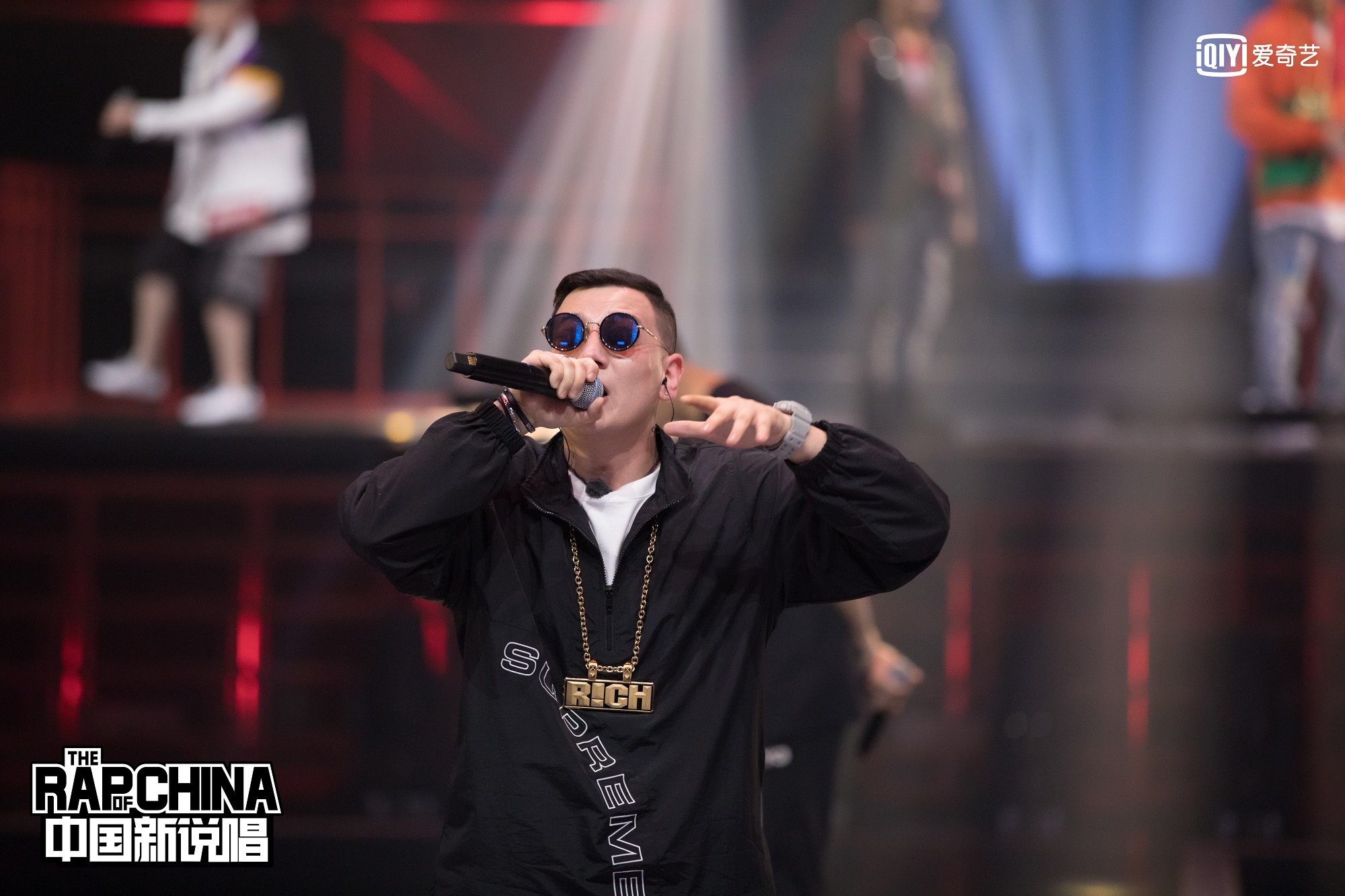 吴亦凡《中国新说唱》献唱妈妈 那吾克热再“吃字典”藏头verse超惊艳