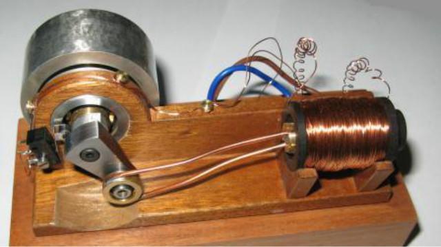 好玩的DIY:电磁发动机。-360视频
