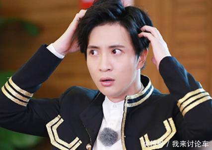 薛之谦请她当MV中的女主,许嵩为她写歌,网友羡