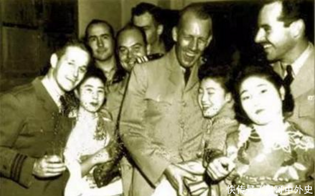 军驻扎日本,日本专为美国女兵,提供了慰安男服务