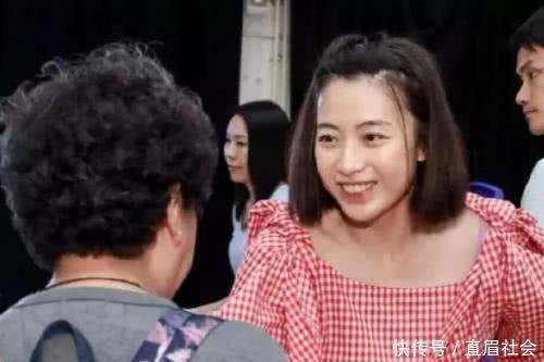 父亲是千亿富豪,36岁无人敢娶,千亿家产还被后