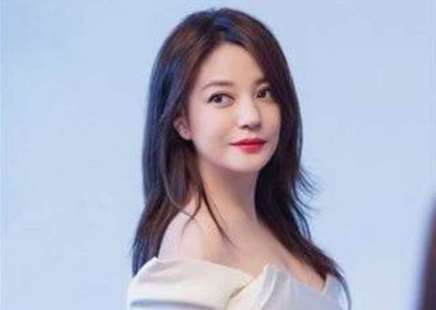 黄有龙前妻照片曝光,选择赵薇真是有眼光,网友