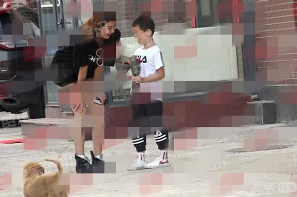 王宝强新恋情女友曝光，据说两人13年就认识了