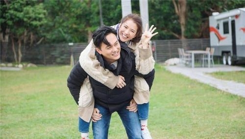 袁咏仪太敢说,爆料女星曾给张智霖送汤送被子