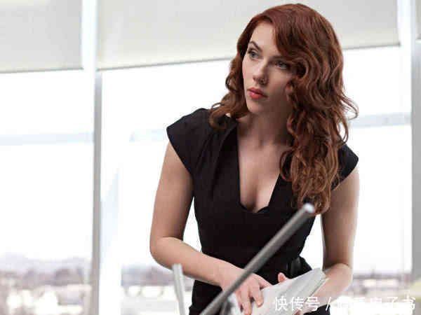 超级英雄的年龄,美国队长97岁,而他三岁就谈了