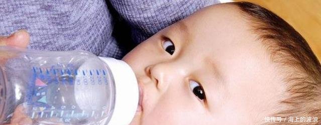 什么是婴儿水中毒?六个月内婴儿不用喝水
