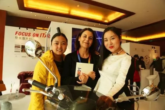 中經(jīng)全媒體攜六部民族紀(jì)錄片亮相北京民族電影展(圖3) 中經(jīng)全媒體攜六部民族紀(jì)錄片亮相北京民族電影展(圖3)