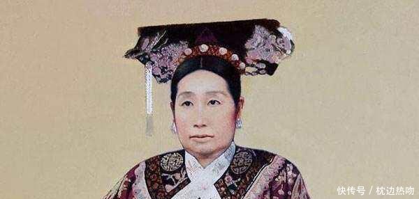 慈禧死后, 众人打扫卧室发现一密室, 打开后感慨