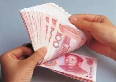 母亲住院我拿30万回家,晚上收到哥发的信息,我吓的半夜离开家门