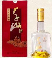 千山酒原名为辽阳烧酒,迄今已有300余年的历史.