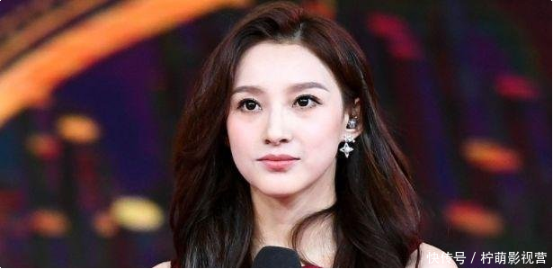 最美主持人,走秀时视频不慎回应,a视频滑落5个内裤vr情趣图片