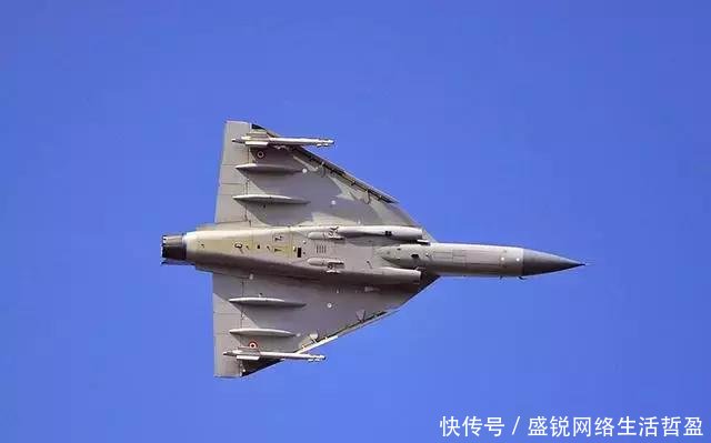 印度光辉战机真的比中国歼10厉害吗