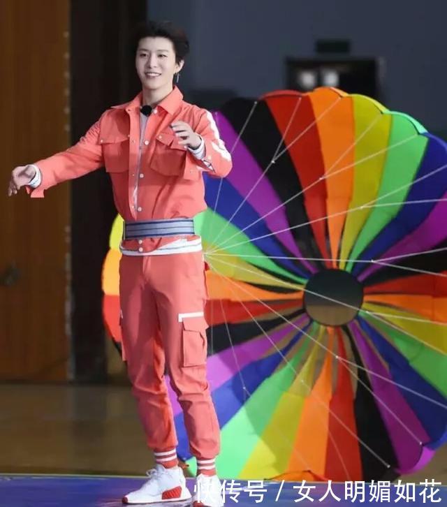 范丞丞受访称平时很少运动,直言范冰冰是女神