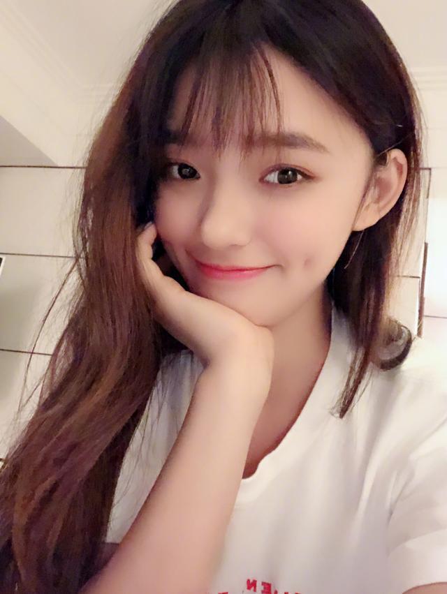 明星的赚钱都这么容易的吗,就连她的一条微博