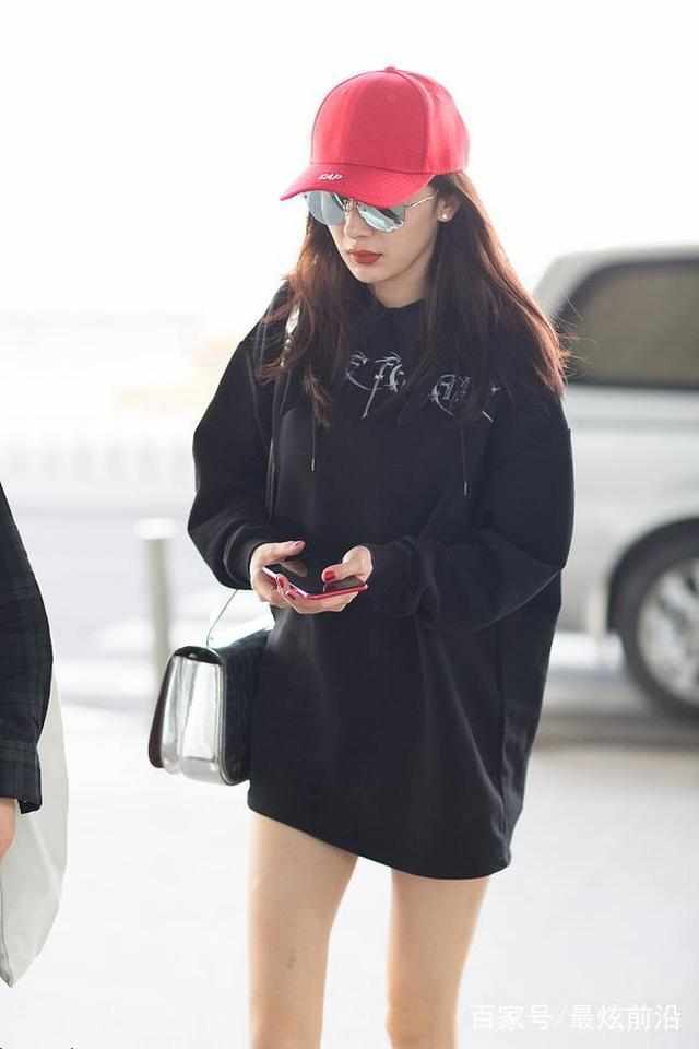 看了唐嫣玩下衣失踪,再看看杨幂,终于明白腿长