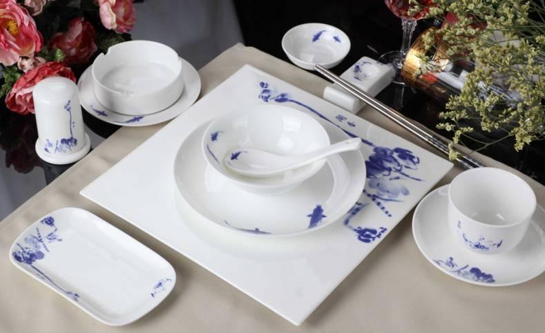 高档餐厅餐桌餐具推荐 t01bd38de052464e08a.jpg?size=789x483