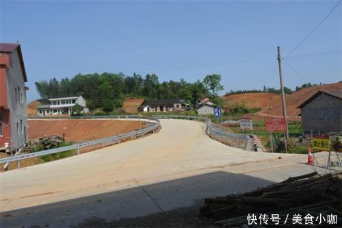 湖北这条高速公路,开工动员会后停工4年,2018年春节前夕将