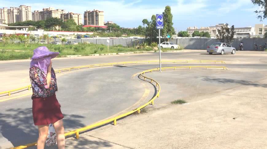 学车考驾照是怎样的一种体验?网友:这辈子再也