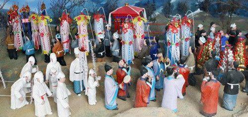 宰相叮嘱儿子:我死后将家中玉器摆棺前,儿子听从结果救全族一命