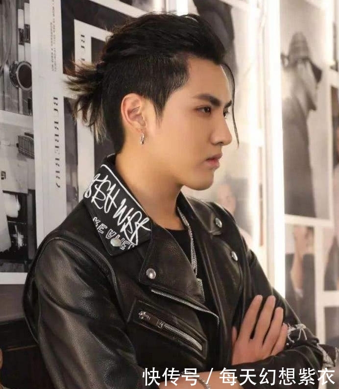 吴亦凡路边吃牛肉面都能火?看他碗中的牛肉才