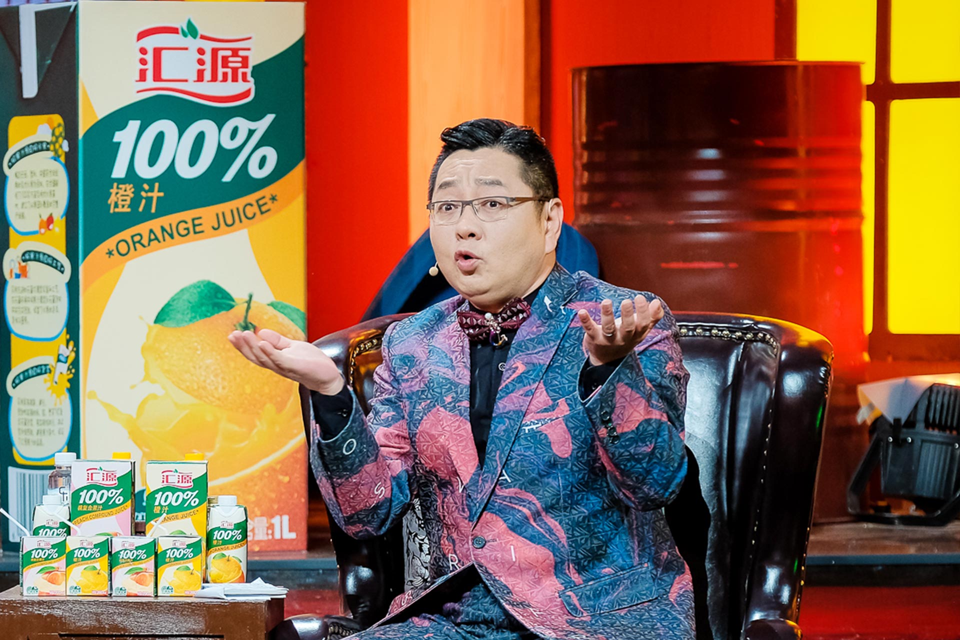 张绍刚主持《战狼2》发布会被骂 《吐丝联盟》