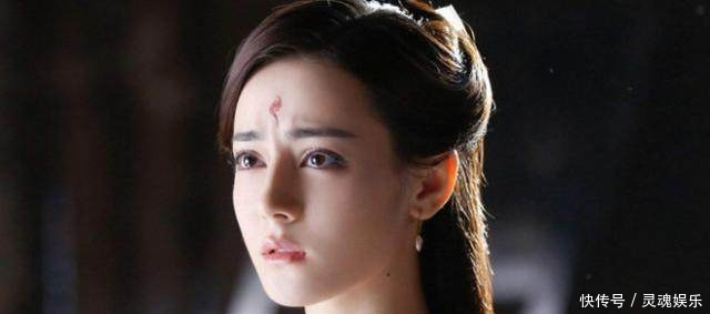 易烊千玺、迪丽热巴四个字的明星都挺火,唯她