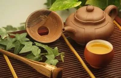 喝什么茶对心脑血管好的 t01c320598153e0be15.jpg?size=400x260