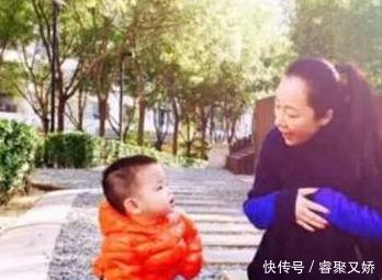 因戏生情,十年姐弟恋终分手,如今一个爆红,一个