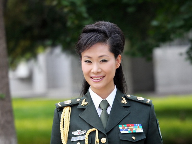 她隐瞒了17年的老公终曝光, 原来长这模样, 难怪一直不愿公开！