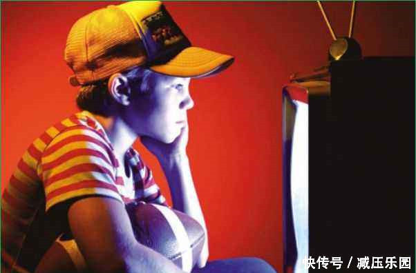 开心一刻:愿意送你回家的人,东南西北都顺路,可