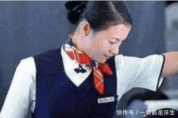 抖音 飞机萝莉 走红, 上演实力坑爹, 网友 求爸爸