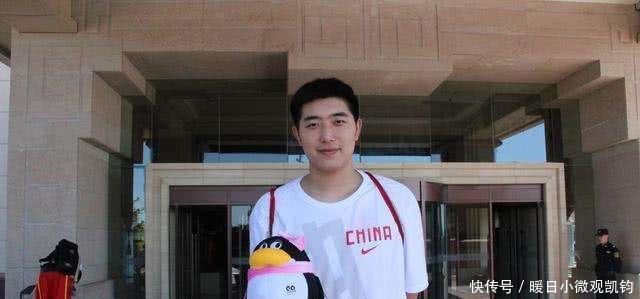 CBA最牛富二代,身家上亿打着替补开豪车,交往