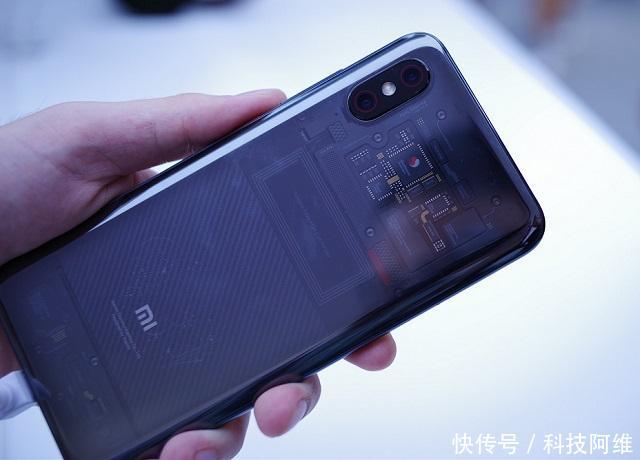 小米8透明探索版即将开售,雷军微博下方被强势