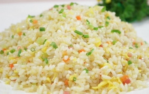 米饭怎么做好吃又简单一点 t01c747b0c2e16a9ef1.jpg?size=500x316