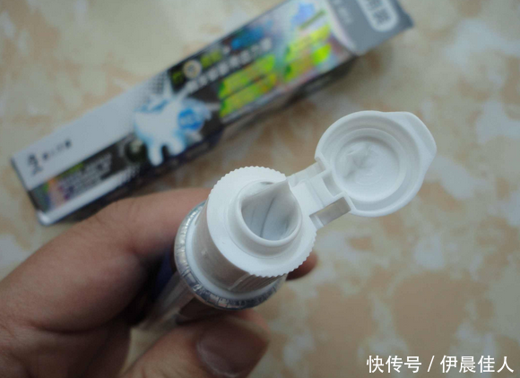 美容院圈钱?每天使用家里小小两物,一周除螨消痘痘