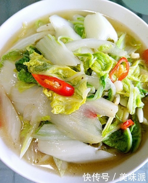 回娘家给母亲过生日,看到弟媳做的饭菜,让我心里敢怒不敢言