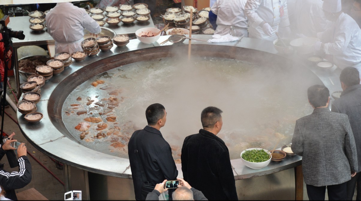 贵州遵义举办冬至羊肉粉节 6天吸金384万元