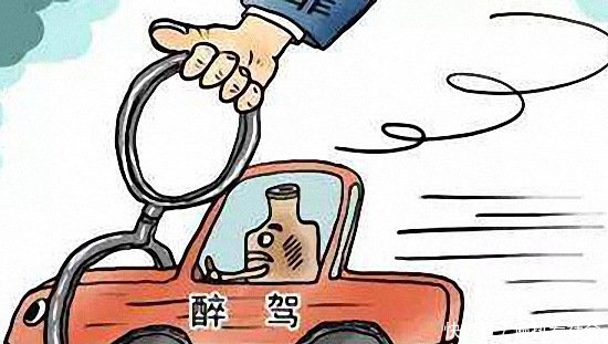 铜陵:醉驾还未判决又酒驾 被查躲进车底下