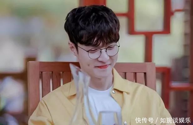 黄子韬发博diss张艺兴炒作,归国四子到底有啥