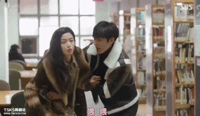 19岁少女撩千年鬼怪一条鱼泡到李敏镐 现在流行韩剧女主主动追爱？