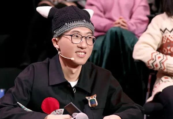 池子宣布退出吐槽大会,空降粉丝群说明原因,网