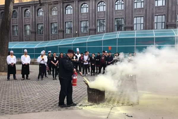 我市开展2018年旅游企业安全生产培训暨消防安全应急演练