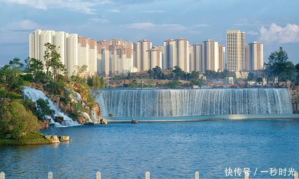 唯一一个辖有贫困区的省会,却位列二线城市榜