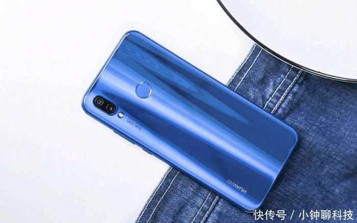 华为Nova 3e全速降至冰点价, 处境依旧有些尴