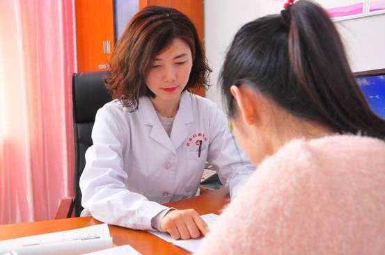 13岁女孩体检,发现女生毛滴虫,阴道:是不是把标的李姓医生图片
