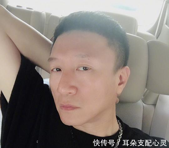 孙红雷晒照自称道明寺,王鹤棣神回复,网友已笑