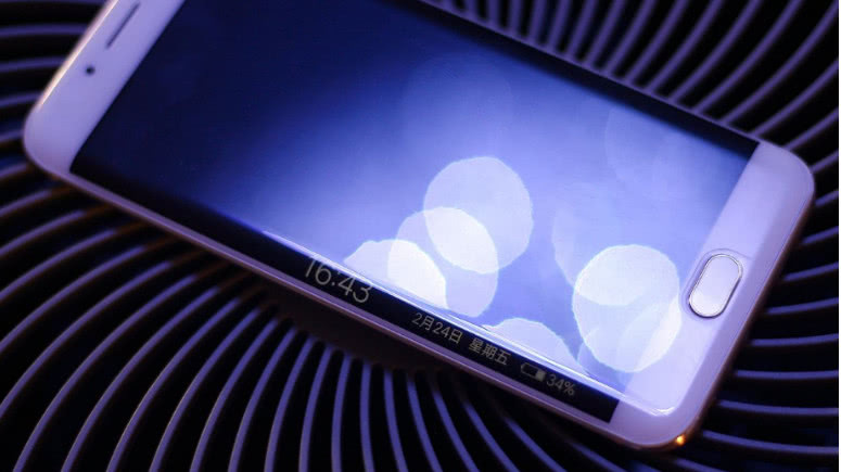 价格直降400!三星S9即将发布,网友:被中国逼疯